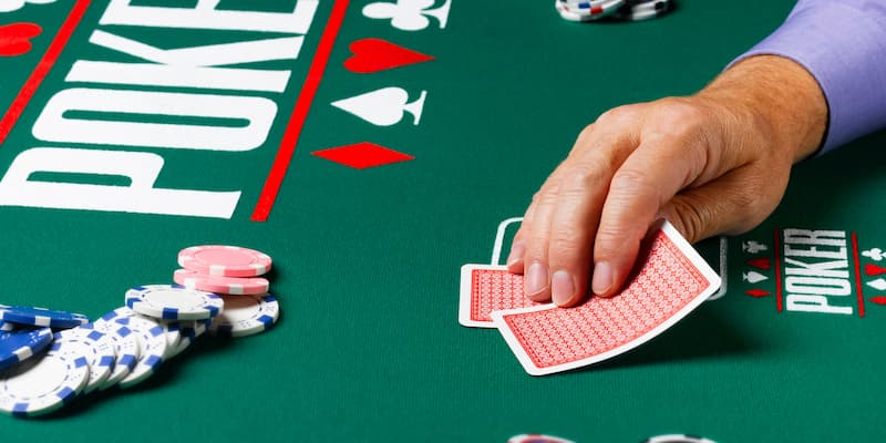 Poker Kingbet86 đổi thưởng: Kịch tính trên từng nước đi 3 ván bài poker đổi thưởng